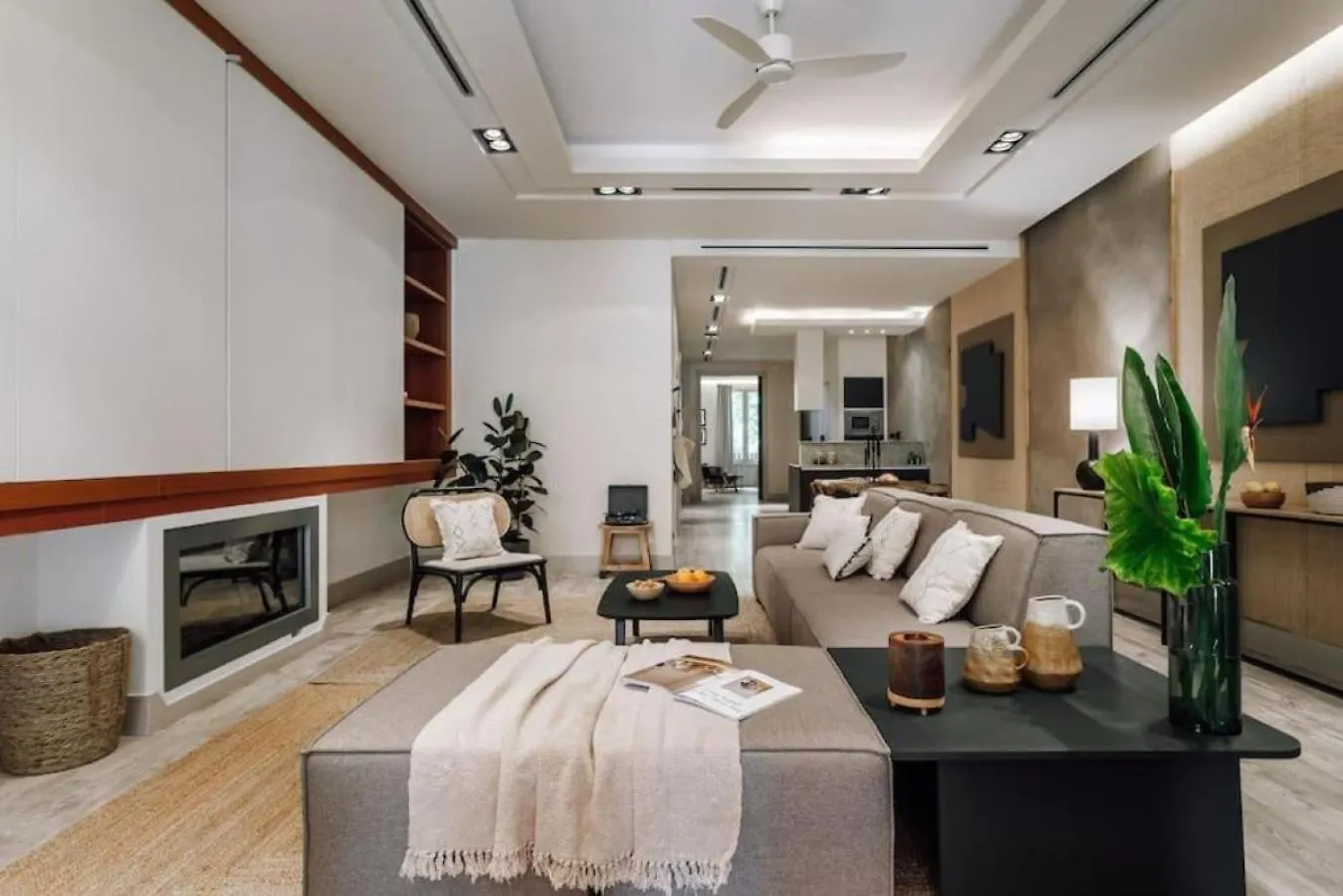 Matadi - One Bedroom And Terrace In Eixample Esquerra Barcelona Apartment